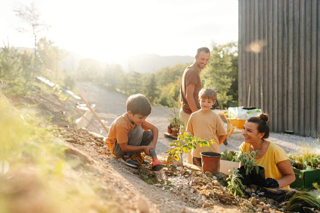 kids-gardening